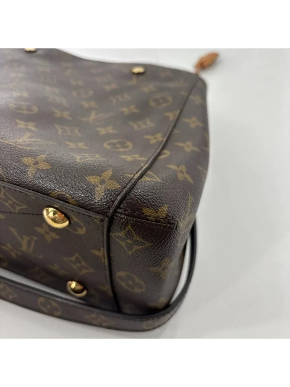 Louis Vuitton Monogram Montaigne MM Handbag 2-Way